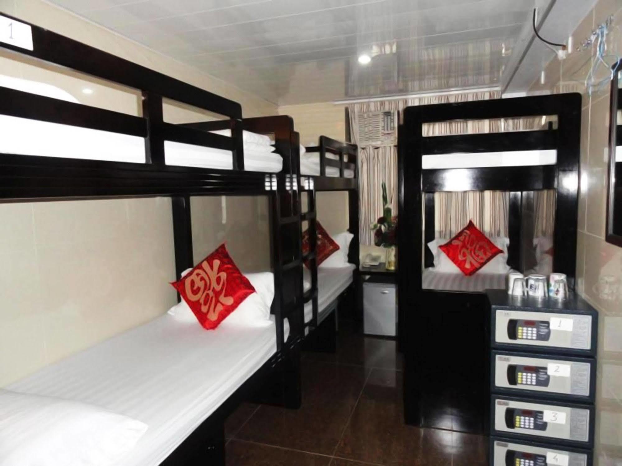 Manila -hostel Block D Guest house *